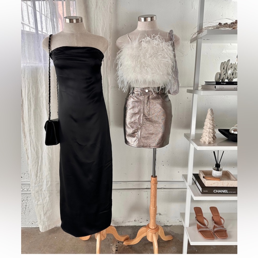 Elegant Black Maxi Dress - Picture 4 of 5